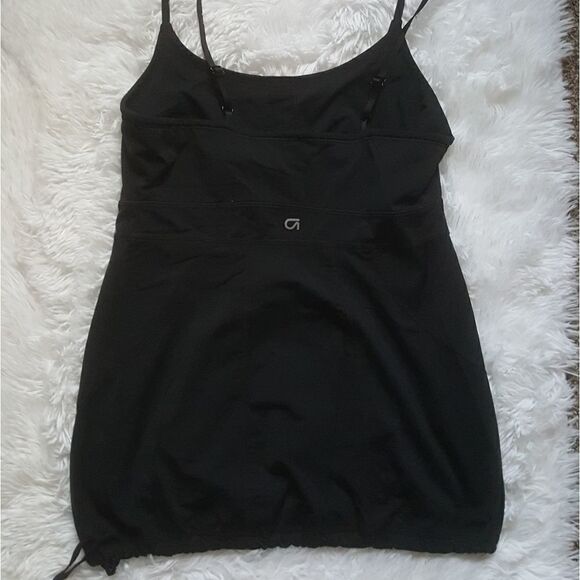 GAP fit black adjustable spaghetti strap tank top Size Small - Picture 1 of 9